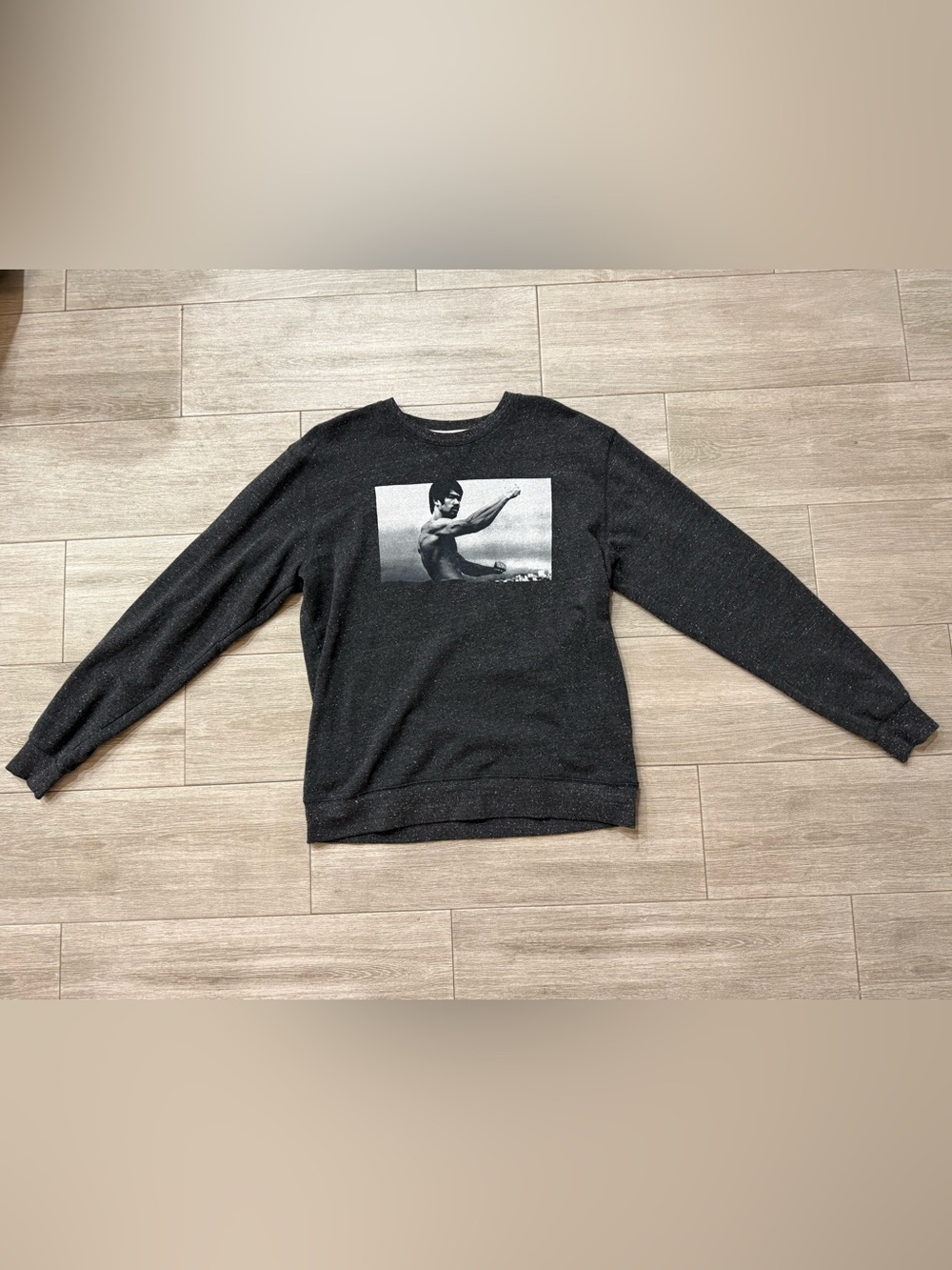 Men's Roots Of Fight Bruce Lee Warrior Sweatshirt Heather Black Sz L Large Used